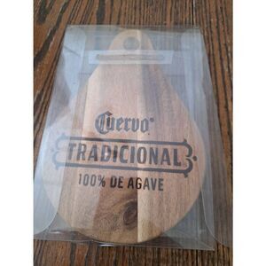 New Jose Cuervo Glass Salt Rim Tear Drop Wooden Swivel Box Bar Decor Mancave